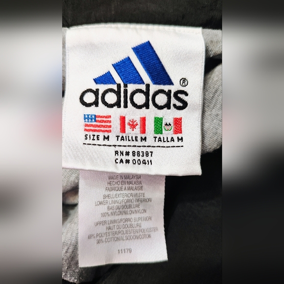 Adidas Vintage Men's Black Windbreaker with White Stripes. - Picture 5 of 12